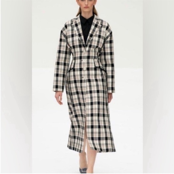 Carolina Herrera Jackets & Blazers - Carolina Herrera Tartan Trench Coat Size 4 cinched waist and bow detail